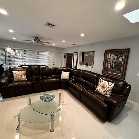 Modern Miami Oversized 3 Bedroom In Central Location Bagian luar foto