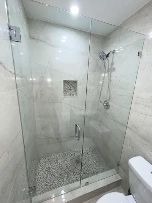Modern Miami Oversized 3 Bedroom In Central Location Bagian luar foto