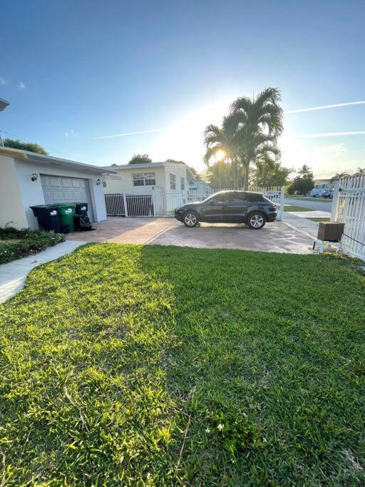 Modern Miami Oversized 3 Bedroom In Central Location Bagian luar foto