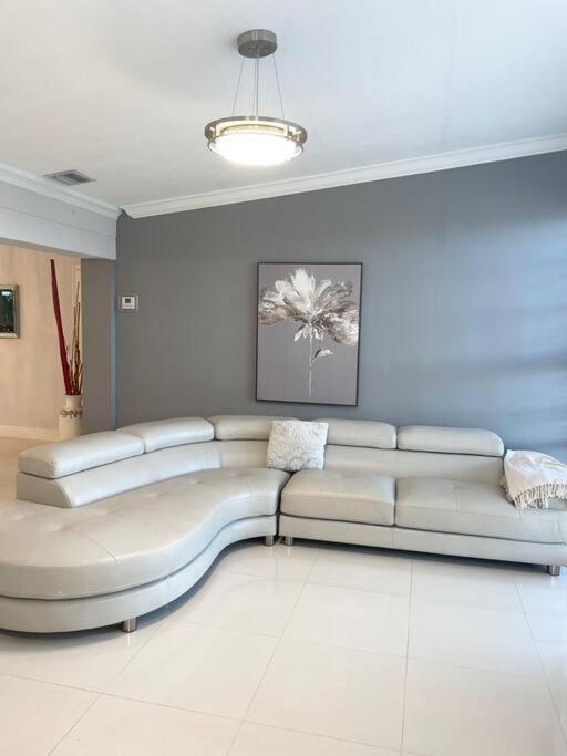 Modern Miami Oversized 3 Bedroom In Central Location Bagian luar foto
