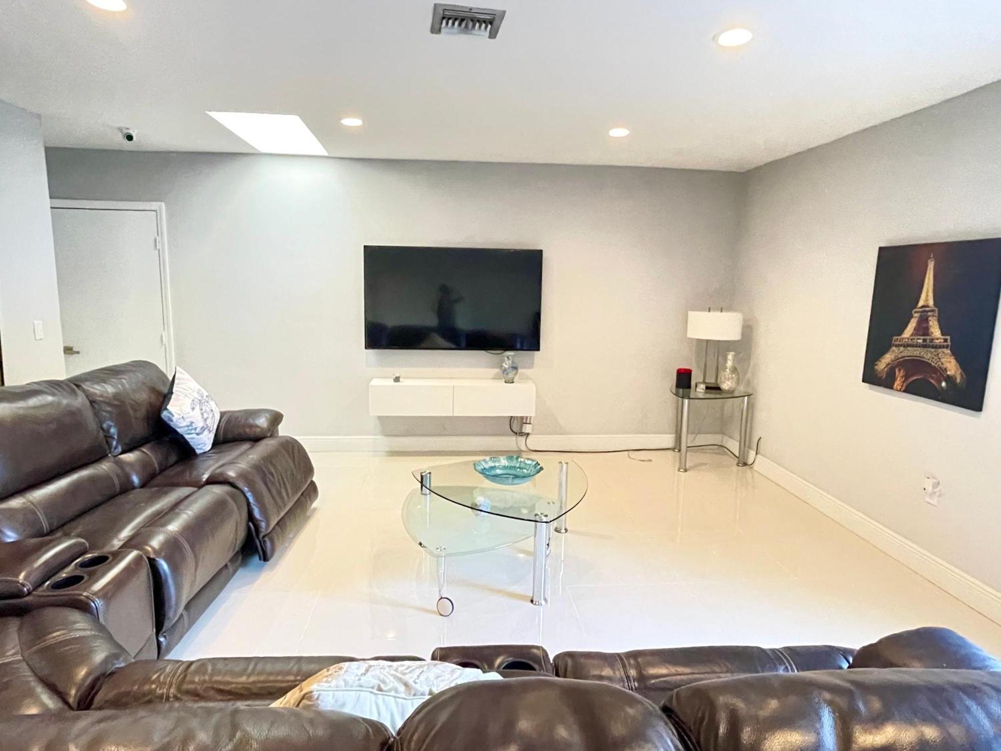 Modern Miami Oversized 3 Bedroom In Central Location Bagian luar foto